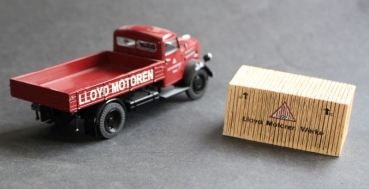 Schuco Borgward LKW B 2500 with Lloyd-Woodenbox DieCast Model (1487)